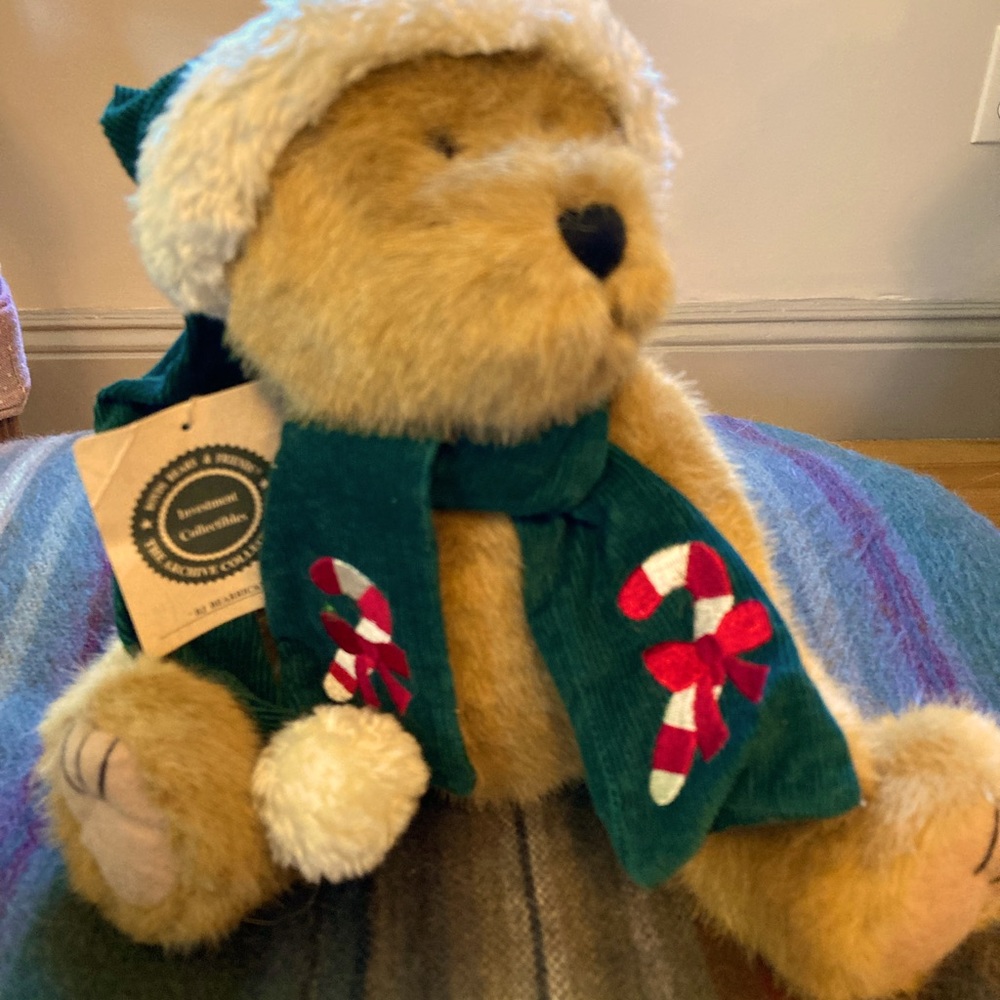 Boyds Bears “B.J. Bearricane” bear